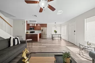 Photo #5: 230018602 Listing