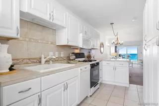 Photo #3: 230018615 Listing