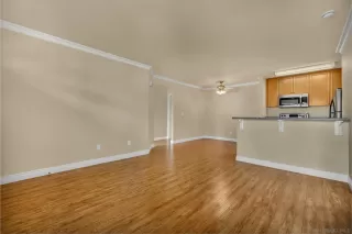 Photo #6: 230018618 Listing 