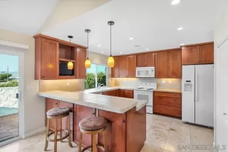 Photo #4: 230018638 Listing