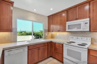 Photo #6: 230018638 Listing