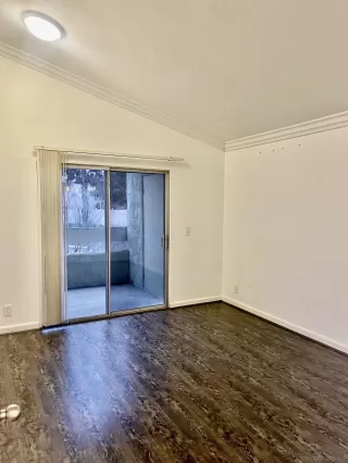 Photo #4: 230018655 Listing