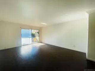 Photo #5: 230018655 Listing