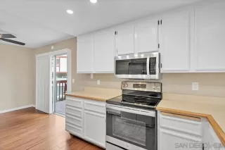 Photo #3: 230018658 Listing