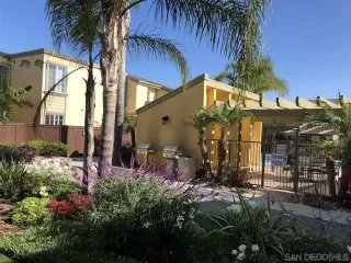 Photo #3: 230018681 Listing