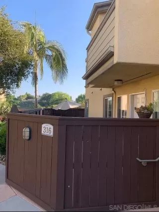 Photo #5: 230018681 Listing