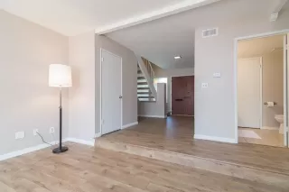 Photo #4: 230018683 Listing 