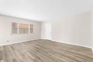 Photo #4: 230018708 Listing