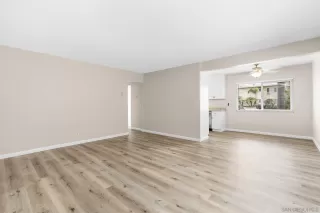 Photo #6: 230018708 Listing