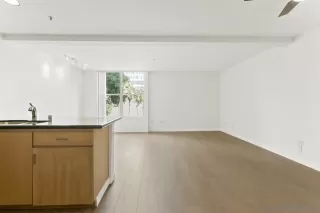 Photo #3: 230018723 Listing