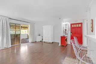 Photo #5: 230018731 Listing