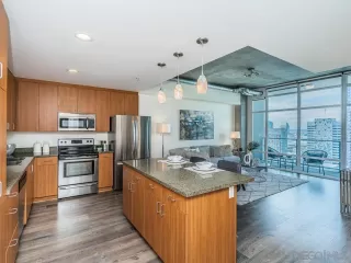 Photo #5: 230018739 Listing