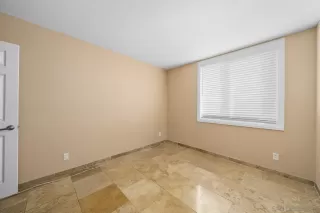 Photo #6: 230018741 Listing