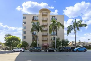 Photo #4: 230018801 Listing