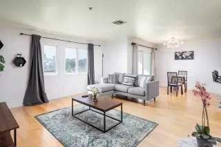 Photo #4: 230018908 Listing