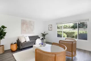 Photo #3: 230018944 Listing 