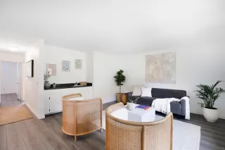 Photo #4: 230018944 Listing 