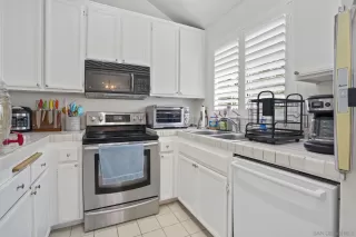 Photo #3: 230018955 Listing 