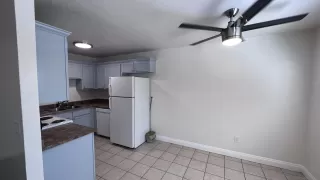 Photo #4: 230018983 Listing 