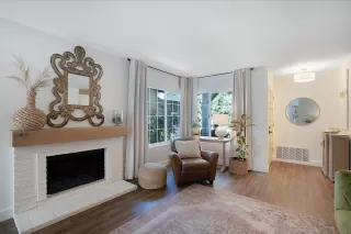 Photo #1: 230019029 Listing