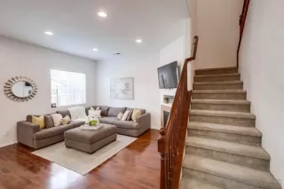 Photo #5: 230019054 Listing