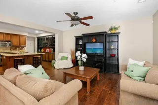 Photo #3: 230019199 Listing 