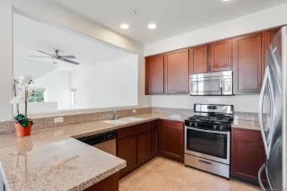 Photo #6: 230019307 Listing