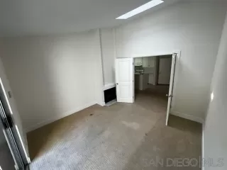 Photo #1: 230019345 Listing 