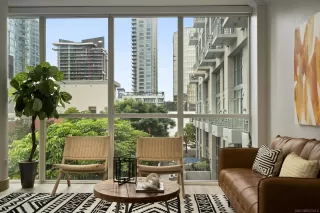 Photo #1: 230019396 Listing