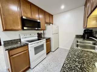 Photo #6: 230019439 Listing