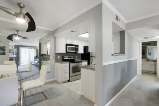 Photo #6: 230019474 Listing