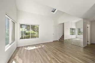 Photo #6: 230019481 Listing 