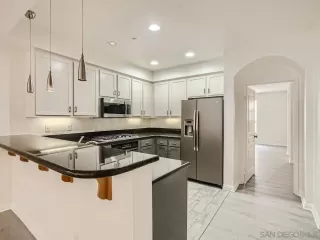 Photo #6: 230019490 Listing