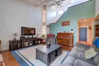 Photo #4: 230019668 Listing