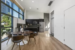 Photo #4: 230019780 Listing