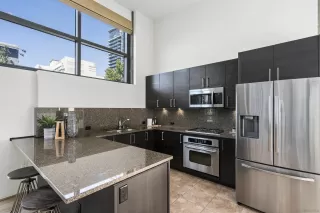 Photo #6: 230019780 Listing