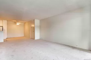 Photo #4: 230019800 Listing