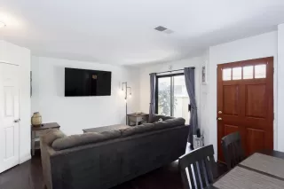 Photo #6: 230019813 Listing