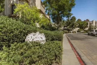 Photo #3: 230019816 Listing 