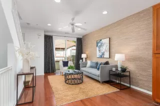 Photo #5: 230019827 Listing