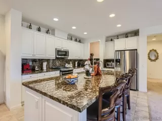 Photo #6: 230019888 Listing