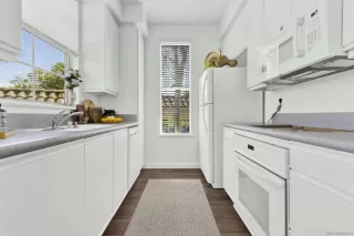 Photo #3: 230019915 Listing