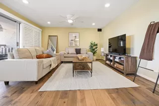 Photo #5: 230019920 Listing