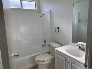 Photo #5: 230019999 Listing 