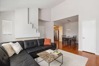 Photo #3: 230020065 Listing