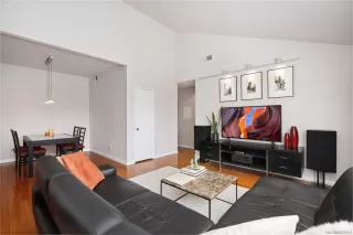 Photo #4: 230020065 Listing