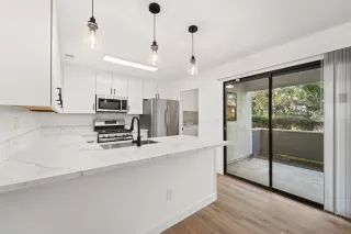 Photo #3: 230020168 Listing