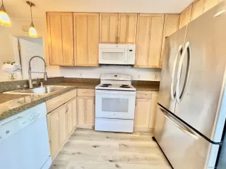 Photo #3: 230020193 Listing