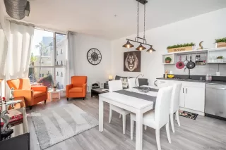 Photo #2: 230020212 Listing