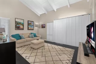 Photo #5: 230020239 Listing